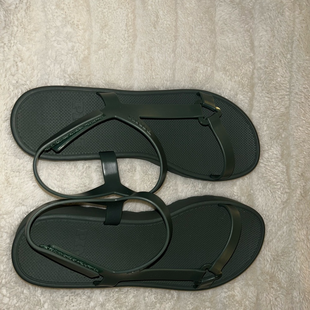 Victoria's Secret Green Sandals
